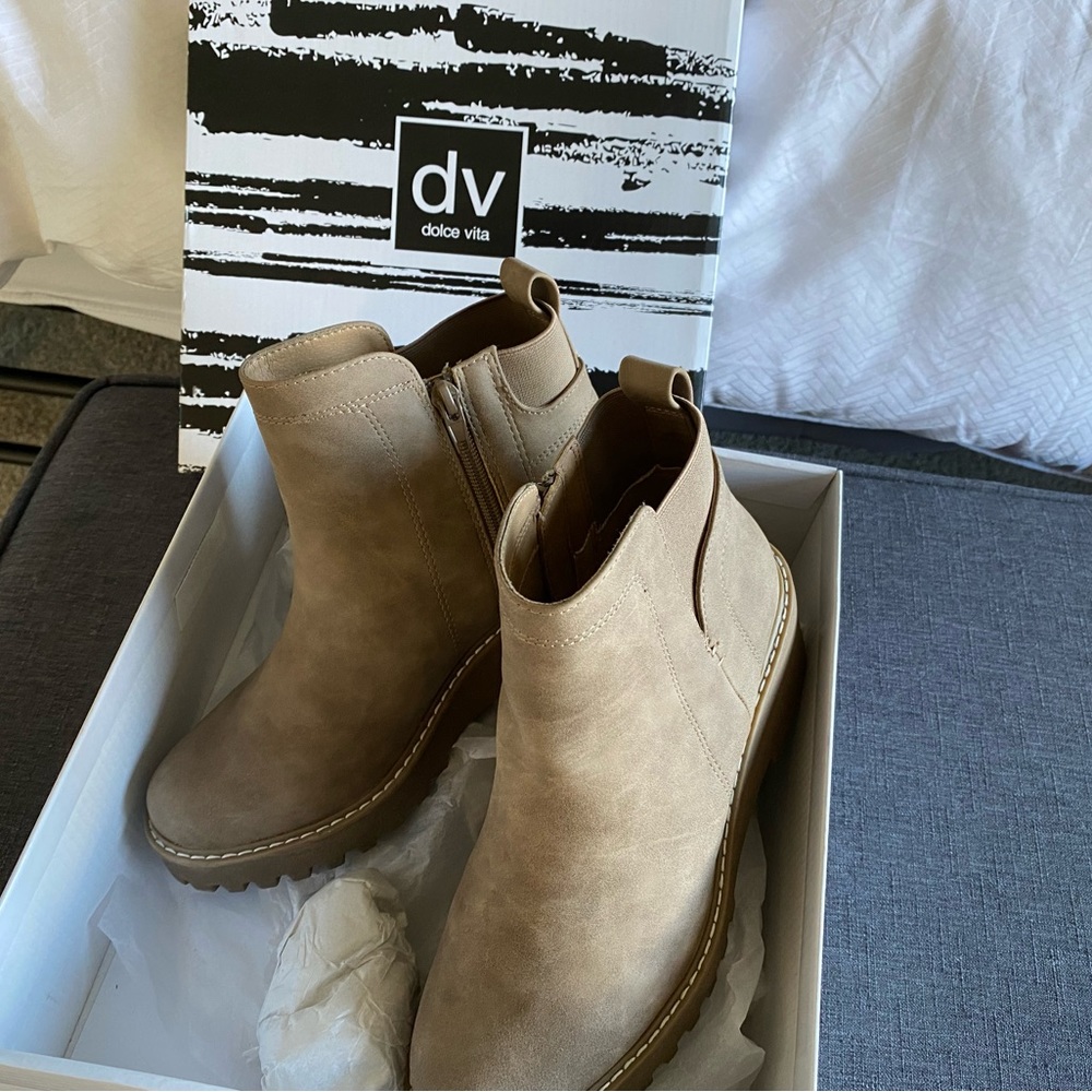 Dolce Vita Tan Lug Booties
